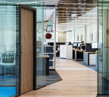 Frameless vs. Framed Office Partitions: Which Is Better?